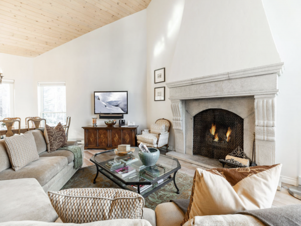 Golden Peak Ski in Ski Out Townhome
